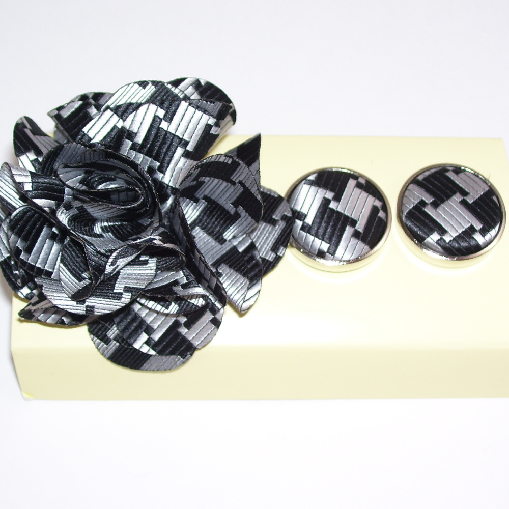 SOLD  Silver Necktie Sock Flower Hanky Cuff Link - Picture 4 of 8